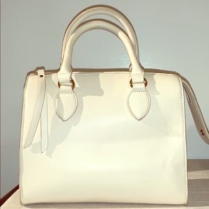 Hand bag